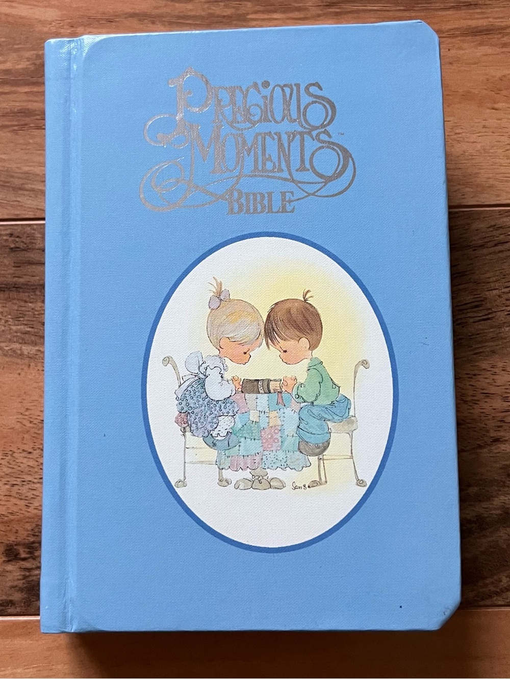 Precious Moments Bible Hardcover NKJV Small Hands Blue 1984 Thomas Nelson